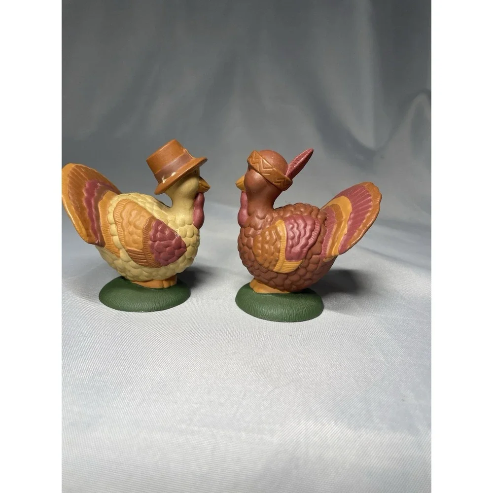 Avon Turkey  Twosome Salt & Pepper Shakers Plastic Thanksgiving Decor VTG